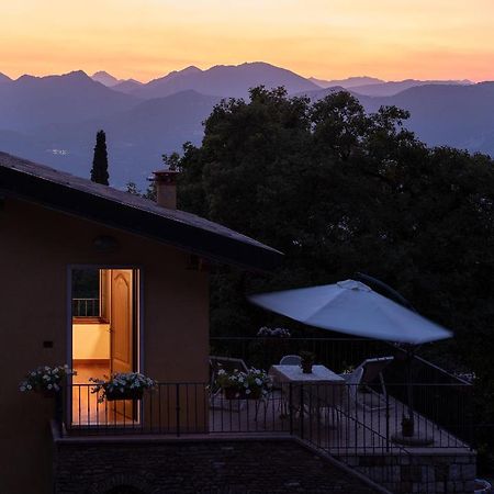 La Casetta, Appartamento Con Vista Lago E Montagne Сан-Дзено-ди-Монтанья Экстерьер фото